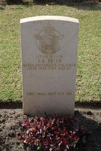 Ismailia War Memorial Cemetery - Frith, Robert Hamilton